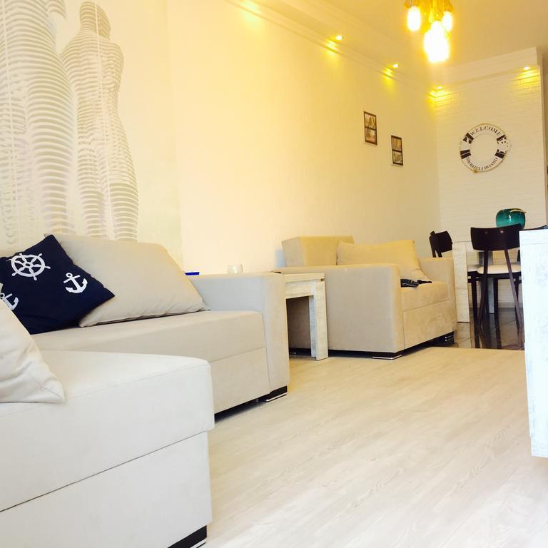Stars Apartment Batumi Esterno foto