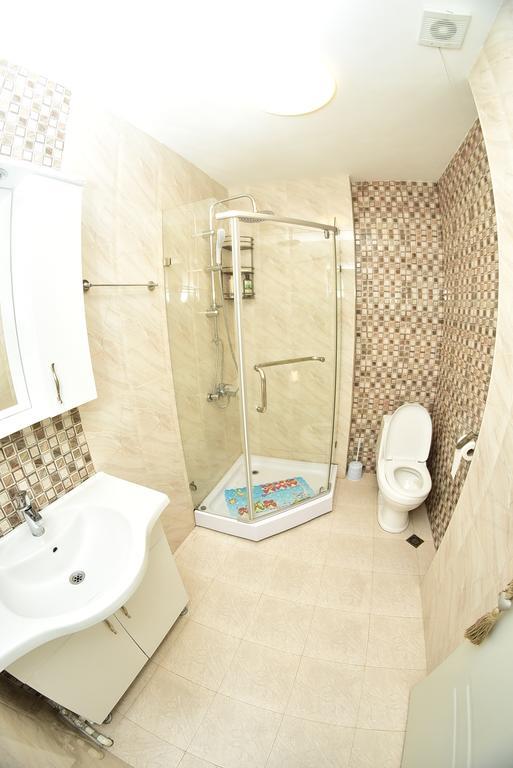 Stars Apartment Batumi Esterno foto