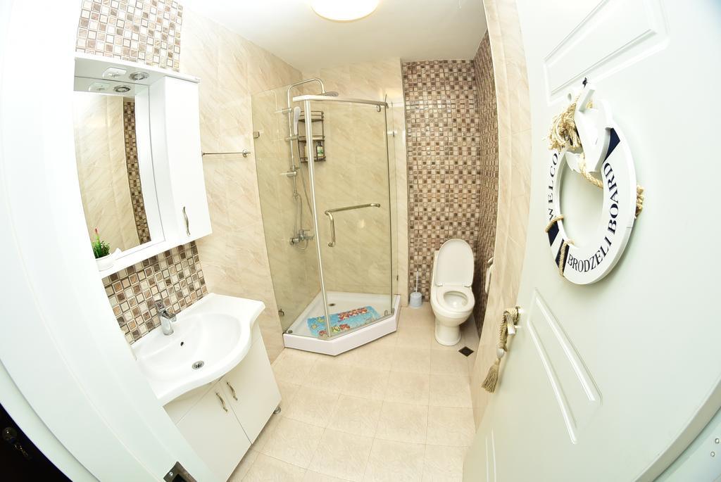 Stars Apartment Batumi Esterno foto