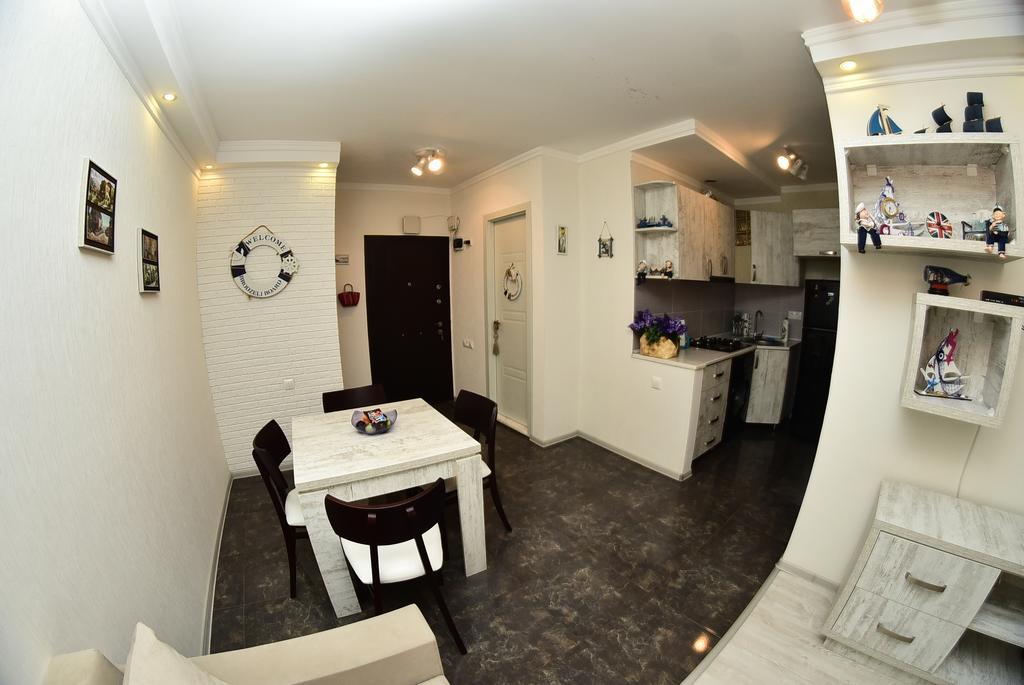 Stars Apartment Batumi Esterno foto